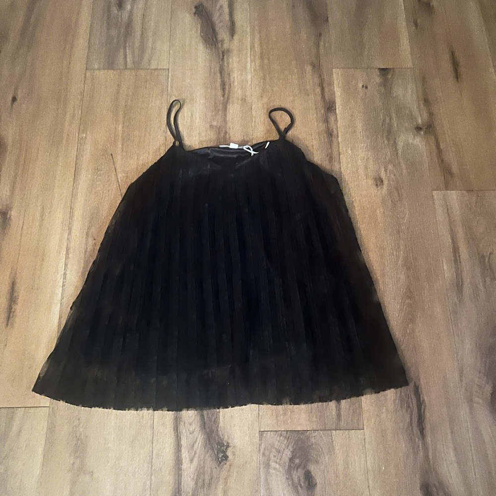 Women’s black lace spaghetti strap top size M